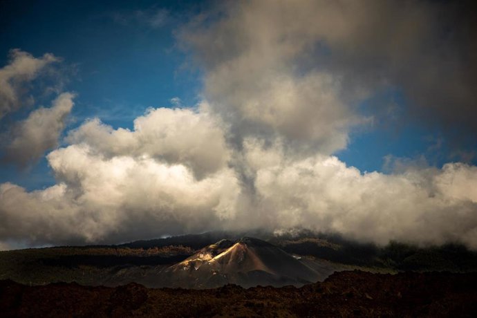 Archivo - Vistas del volcán Tajogaite