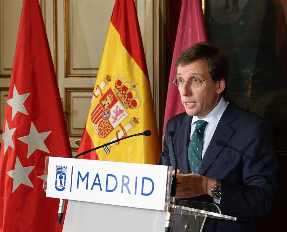 El alcalde de Madrid, José Luis Martínez-Almeida, durante una rueda de prensa 