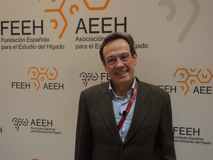 Archivo - Arquivo - O hepatologista Rafael Bañares Cañizares acaba de substituir Manuel Romero Gómez na direção da Associação Espanhola para o Estudo do Fígado.