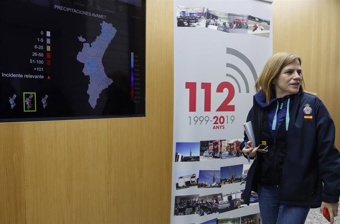 La delegada del Gobierno, Pilar Bernabé, asiste en el 112 GVA a una reunión de seguimiento de lluvias