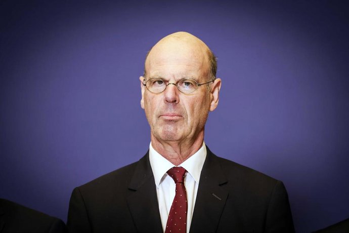 Archivo - December 24, 2024, Paris, France, FRANCE: Paris, France le 23 decembre 2024 - Ceremonie de passation de pouvoir entre Antoine Armand, Laurent Saint-Martin et Eric Lombard.au Ministere des Finances de Bercy - Handover ceremony between Antoine Arm