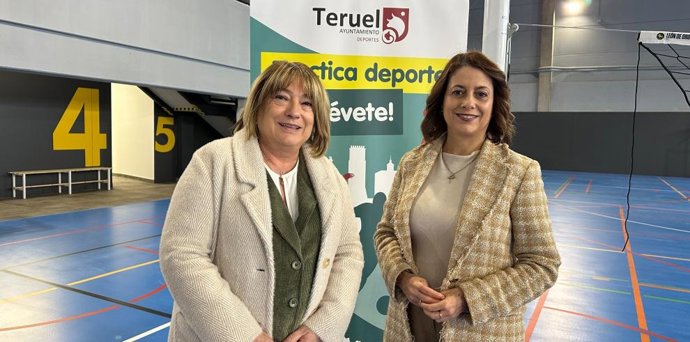 La consejera de Educación, Cultura y Deporte del Gobierno de Aragón, Tomasa Hernández, y la alcaldesa de Teruel, Emma Buj.