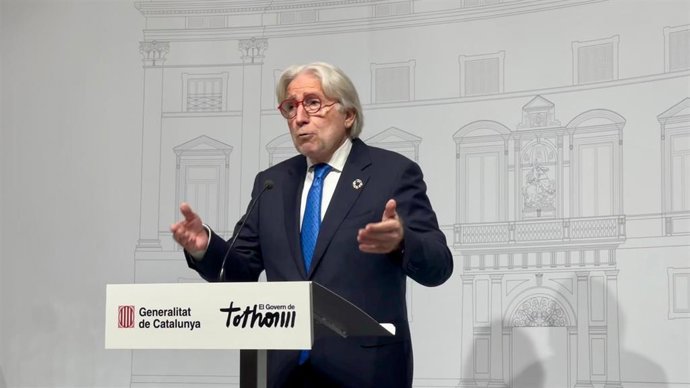El presidente de Foment del Treball, Josep Sánchez Llibre, en una comparecencia ante los medios en el Palau de la Generalitat