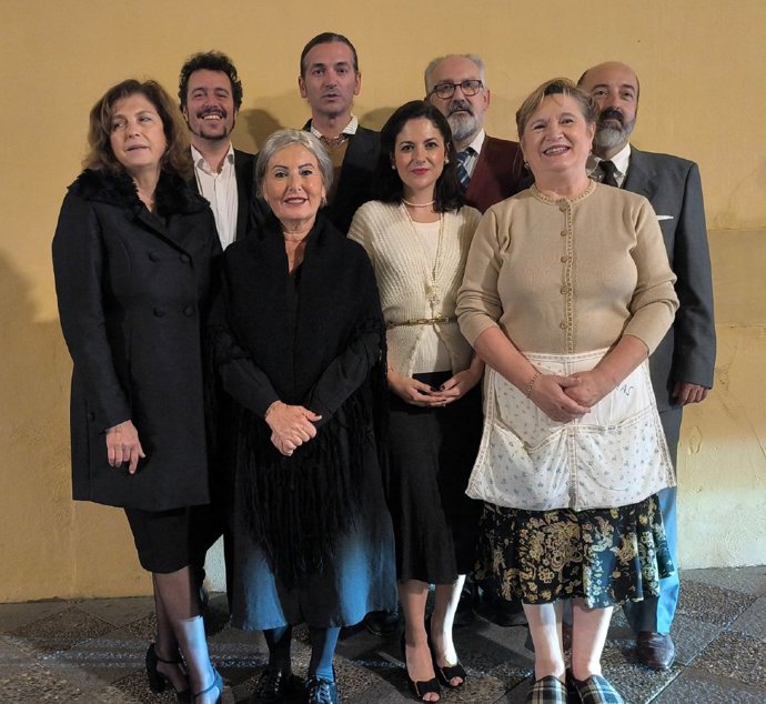 Un teatro de la US plasma el papel de la radio tras la Guerra Civil con la ficción sonora de Rafael Belmonte.