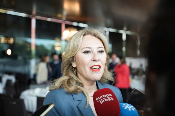 La consejera de Economía y portavoz del Gobierno andaluz, Carolina España, este martes en declaraciones a los medios en Sevilla.