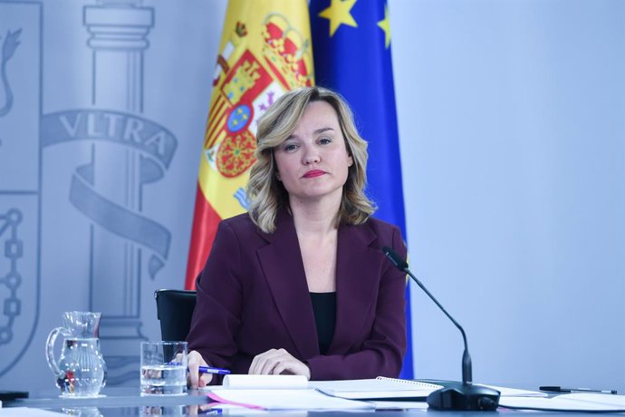 A ministra da Educação, Formação Profissional e Esporte e porta-voz do governo, Pilar Alegría, durante uma coletiva de imprensa após a reunião do Conselho de Ministros, no Palácio Moncloa, em 4 de março de 2025, em Madri (Espanha). Saiz assegurou que o Go