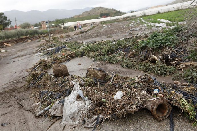 Inmediaciones de la Rambla de Ramonete, en Lorca (Murcia), tras las lluvias registradas este domingo