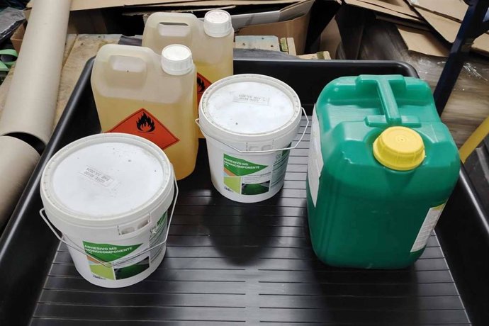 Cómo optimizar el almacenamiento de productos químicos en fábricas de calzado y marroquinería