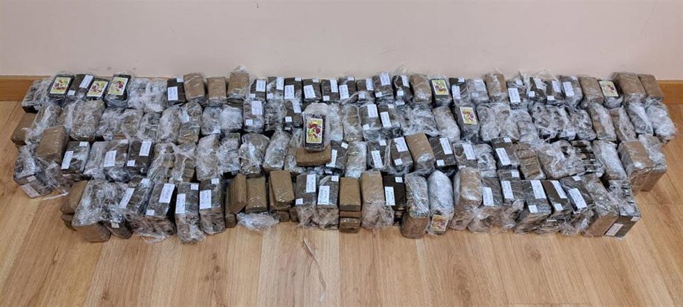 Imagen de la droga aprehendida en el maletero del detenido en Palencia