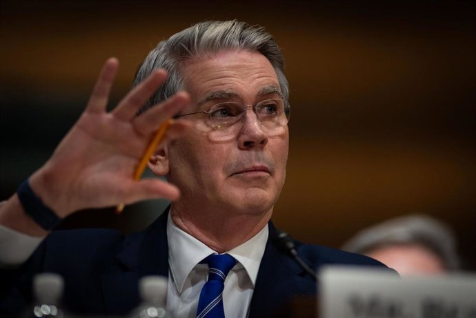 Archivo - 16 January 2025, US, Washington: Scott Bessent, President-elect Trump's choice to be Secretary of the Treasury, appears before the Senate Finance Committee for his confirmation hearing. Photo: Douglas Christian/ZUMA Press Wire/dpa