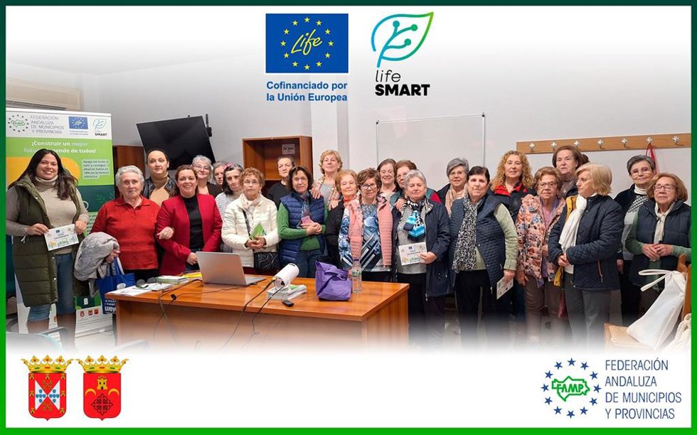 La FAMP participa con el proyecto 'Life-Smart' en un taller de alfabetización energética para mujeres en Villatorres (Jaén).