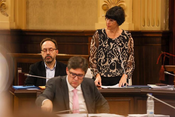 Archivo - La diputada de Més per Menorca Joana Gomila.