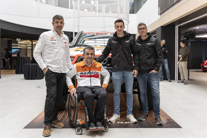 Los pilotos de Toyota para esta temporada de 2025: Isidre Esteve, Txema Villalobos, Alejandro Cachon y Borja Rozada