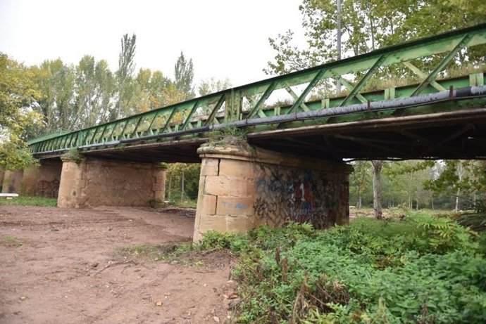 El Gobierno reparará el centenario puente metálico de Alberite y lo acondicionará como vía ciclopeatonal