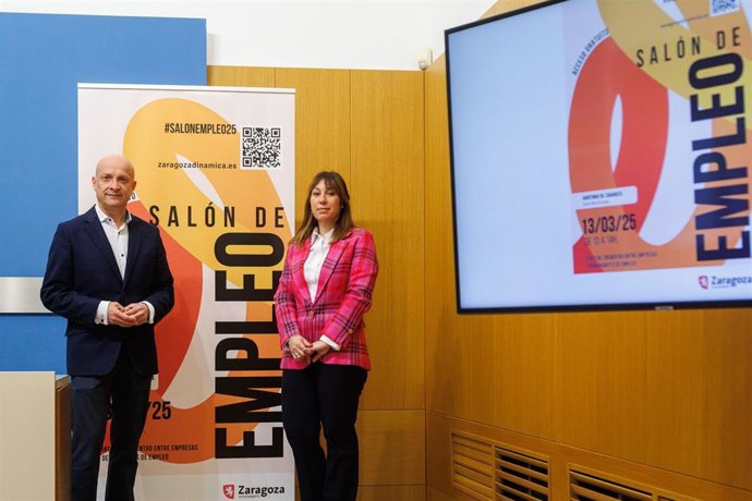 El consejero municipal de Economía, Transformación Digital y Transparencia, Carlos Gimeno, ha presentado el  Salón del Empleo del Ayuntamiento de Zaragoza
