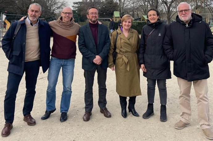 Delegación encabzada por la vicepresidenta de la Institución provincial, Sonia González, en París.
