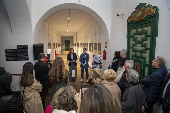 Inauguración de la exposición fotográfica 'Mujeres que inspiran', de José Luis Jordano, en la Galería de la Arpillera del Palacio de la Merced.