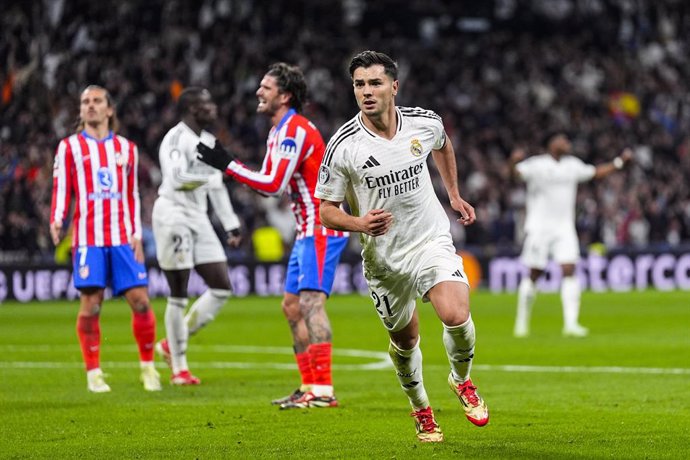 Brahim Diaz, do Real Madrid, comemora um gol durante a partida de ida das oitavas de final da Liga dos Campeões da UEFA 2024/25 entre Real Madrid CF e Atlético de Madrid, no estádio Santiago Bernabeu, em 4 de março de 2025, em Madri, Espanha.