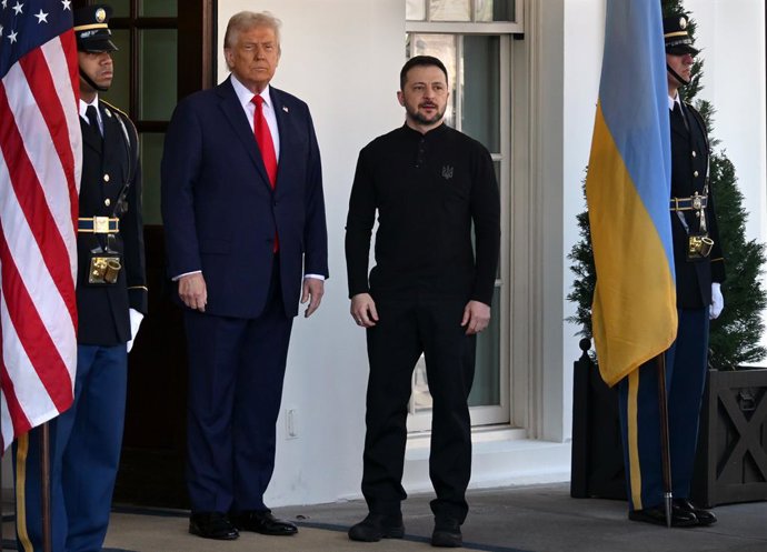 28 de fevereiro de 2025, Washington, Dc, EUA: O presidente dos EUA, Donald Trump, e o presidente ucraniano, Volodymyr Zelensky, reuniram-se na Casa Branca para assinar um acordo de direitos minerais na Casa Branca, em Washington DC, em 28 de fevereiro de 