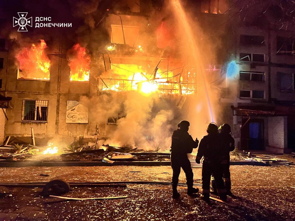 Ataques rusos en Donetsk y Járkov dejan ya 14 muertos y casi 40 heridos durante la noche