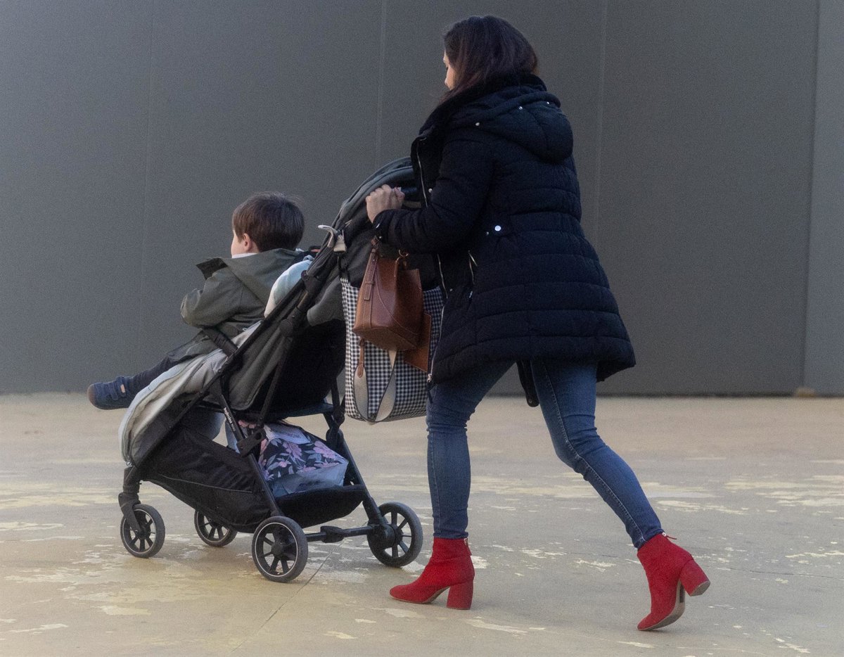 El 37% de las mujeres asume el cuidado de hijos siempre o casi siempre ...