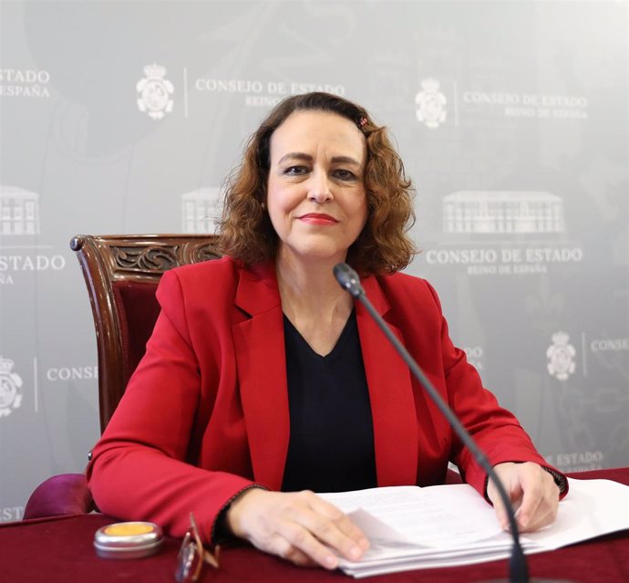 Archivo - La exministra y expresidenta del Consejo de Estado, Magdalena Valerio, en una rueda de prensa.