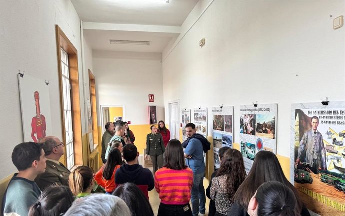 Inauguración de la exposición de la UCAV.
