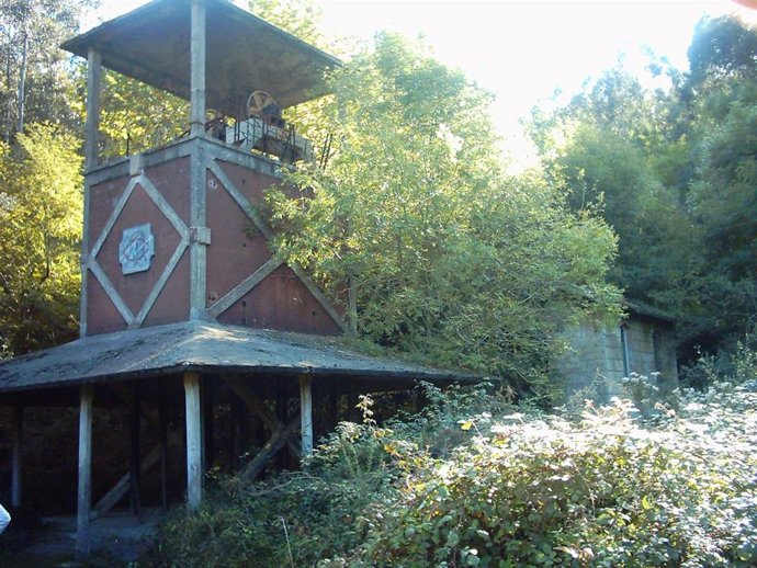 Restos de instalaciones pertenecientes a un importante complejo minero.