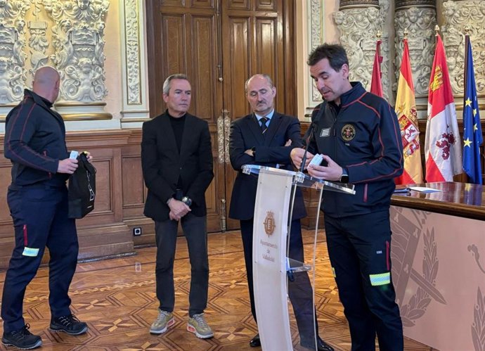 Presentación de la campaña 'Pequeños dispositivos, grandes salvavidas'.