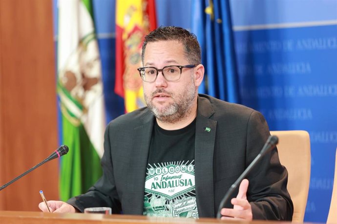 El portavoz de Adelante Andalucía, José Ignacio García, este miércoles en rueda de prensa.