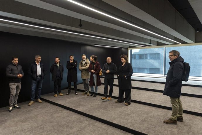 Visita al edificio del Civivox del II Ensanche.