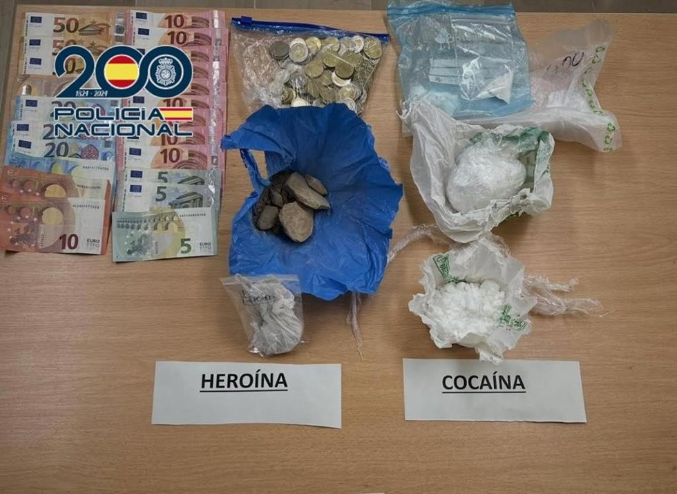 Detenida acusada de vender heroína y cocaína desde su casa en la zona norte de Alicante.