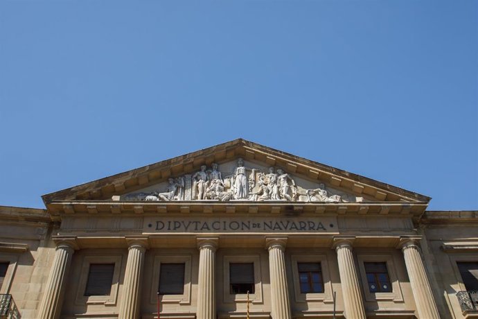 Archivo - Fachada del Gobierno de Navarra.
