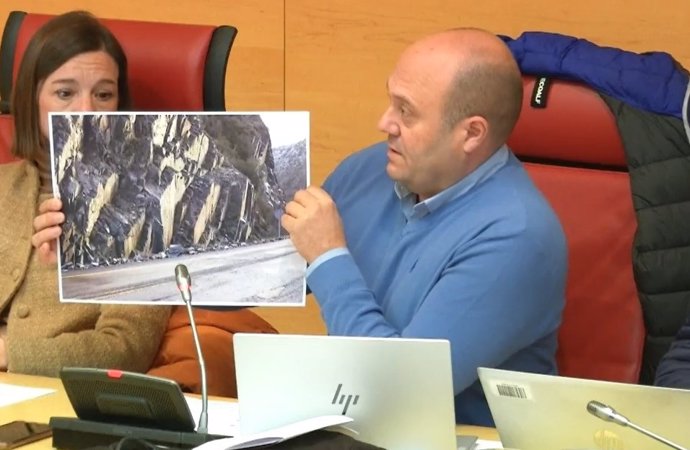 El procurador del PSOE, Javier Campos, este miércoles en la Comisión de Movilidad y Transformación Digital de las Cortes de Castilla y León.