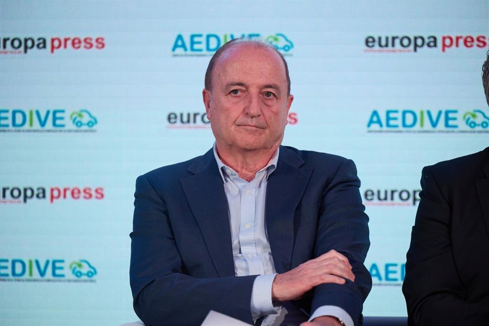 El exministro de Industria y profesor de Economía, Miguel Sebastián, durante un encuentro informativo de Europa Press con la Asociación Empresarial para el Desarrollo e Impulso de la Movilidad Eléctrica (AEDIVE).