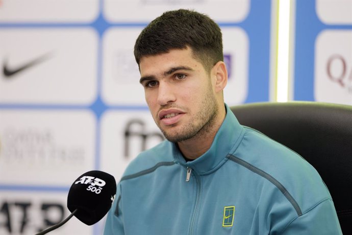 Carlos Alcaraz, da Espanha, durante o Qatar ExxonMobil Open 2025, ATP 500 de tênis, aberto em 19 de fevereiro de 2025 em Doha, Qatar - Foto Tnani Badreddine / DPPI