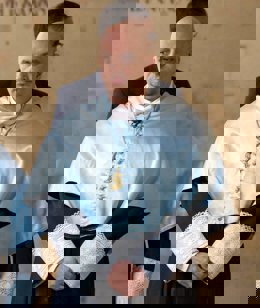 El poeta y escritor salmantino Juan Antonio González Iglesias.