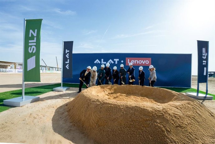 Alat and Lenovo's groundbreaking moment to build a 200,000 sqm facility at Riyadh Integrated, which is operated and developed by the Special Integrated Logistics Zone (SILZ).