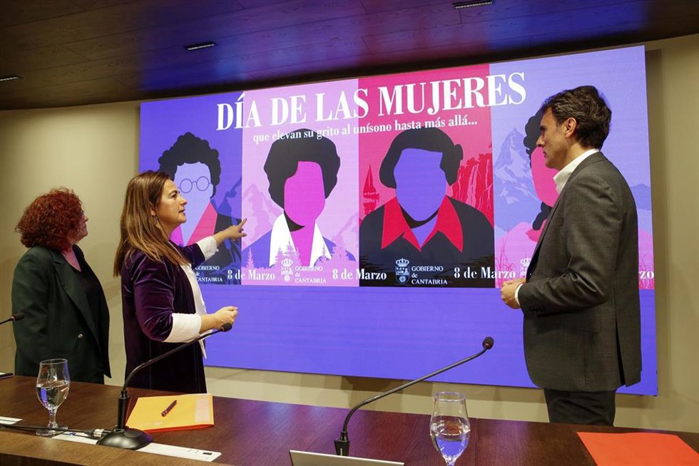 La consejera de Inclusión Social, Juventud, Familias e Igualdad, Begoña Gómez del Río, presenta en rueda de prensa la Jornada del 8M y el documental Patriarcado organismo nocivo.