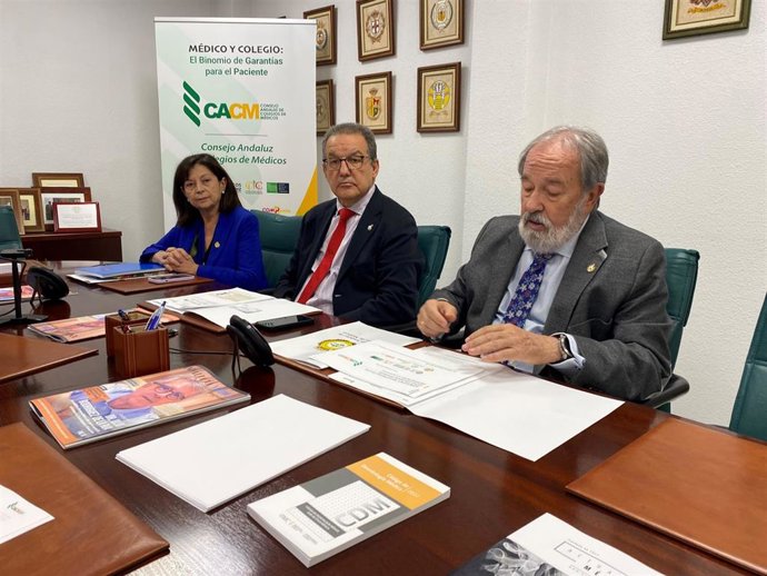 Presentación del balance de agresiones recibidas por los colegios de médicos en Andalucía en 2024 relacionadas con agresiones a sanitarios.