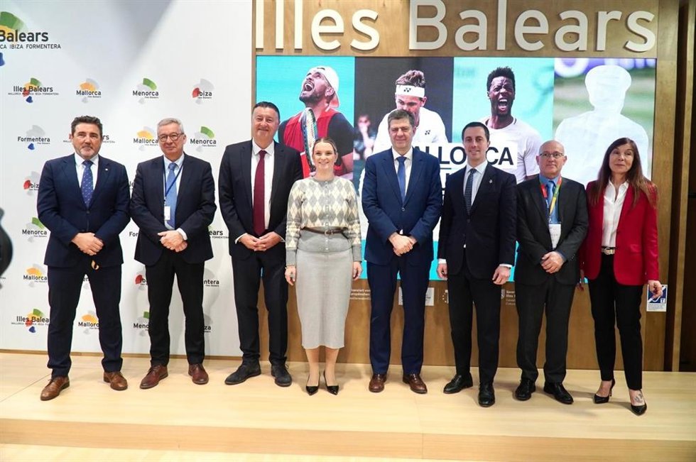 La delegación balear desplazada a la feria turística de Berlín.