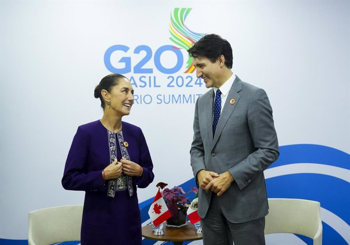 Archivo - Arquivo - 18 de novembro de 2024, Rio de Janeiro, Brasil: O primeiro-ministro Justin Trudeau participa de uma reunio bilateral com a presidente do México, Claudia Sheinbaum, na Cúpula do G20 no Rio de Janeiro, Brasil, na segunda-feira, 18 de 