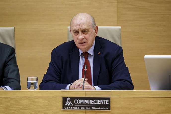 O ex-ministro do Interior, Jorge Fernández Díaz, comparece perante a Comissão de Inquérito sobre a chamada "Operação Catalunha" e as ações do Ministério do Interior durante os governos do Partido Popular em relação à suposta irreparável