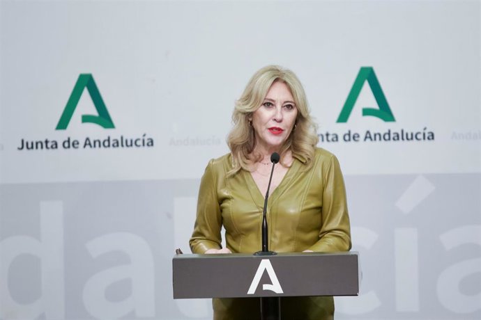 La consejera de Economía, Hacienda y Fondos Europeos y portavoz del Gobierno, Carolina España, comparece durante la rueda de prensa posterior al Consejo de Gobierno. A 05 de marzo de 2025, en Sevilla (Andalucía, España). El Consejo de Gobierno de la Junta