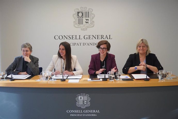 Un instante de la rueda de prensa de presentación de la red de mujeres parlamentarias de Andorra