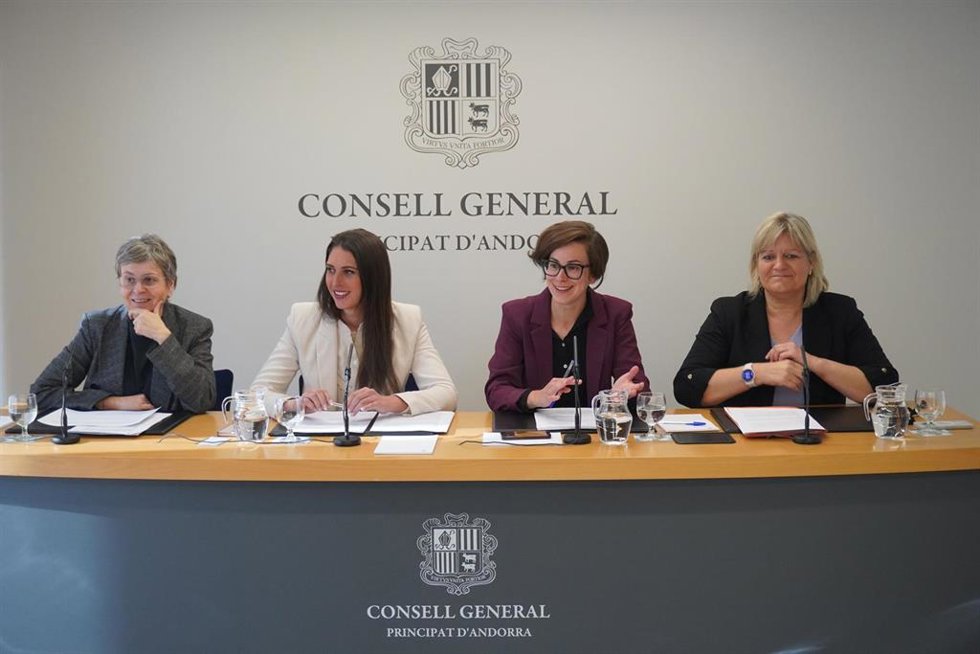 Un instante de la rueda de prensa de presentación de la red de mujeres parlamentarias de Andorra