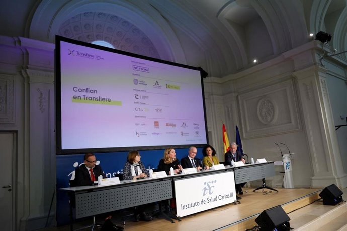 La directora general de Planificación de la Investigación de la Junta de Andalucía, Loreto del Valle, en la presentación de Transfiere.