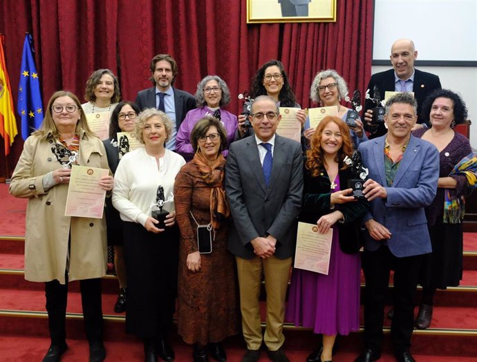 La US reconoce a Rozalén por "su labor al concienciar sobre igualdad desde la música" en los actos del 8M