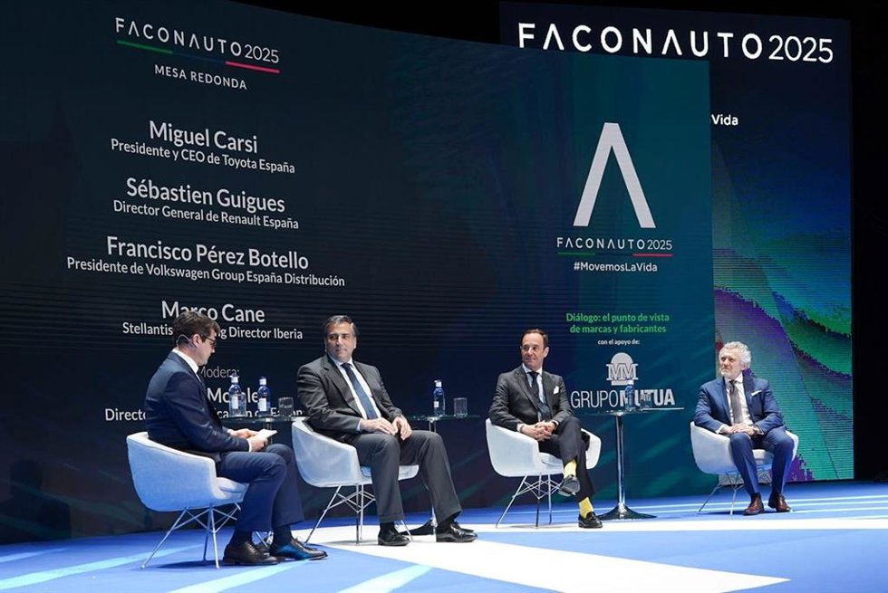 Los directivos en España de Volkswagen Group, Renault y Toyota valoran positivamente la flexibilización de emisiones.