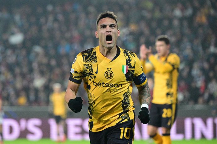 Archivo - Arquivo - 22 de janeiro de 2025, República Tcheca, Praga: Lautaro Martinez, da Inter de Milão, comemora o primeiro gol de sua equipe durante a partida de futebol da Liga dos Campeões da UEFA entre AC Sparta Praha e Inter de Milão no epet ARENA. 